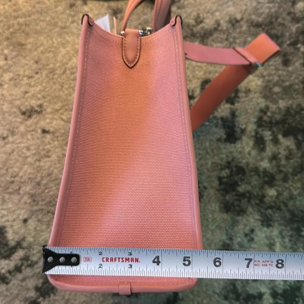 Coach - Picture 5 of 7